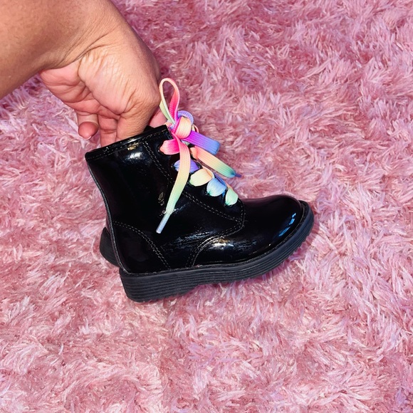 Children's Place Patent Combat Zip-Up Boots w/rainbow shoestrings - Picture 3 of 3
